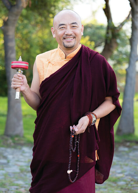 Anyen Rinpoche